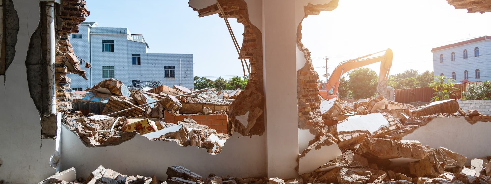 DEMOLITION_RECYCLAGE 2000X750 | Matt Terrassement Comment recycler les matériaux après la démolition d’une maison ? Saint-Dié-des-Vosges